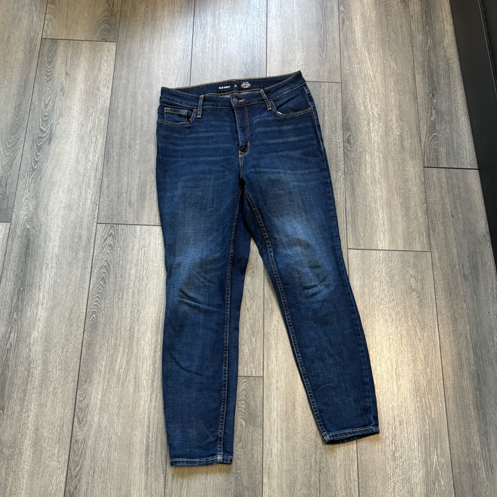 OLD NAVY • Dark Denim High Rise Rockstar Super Skinny Jeans